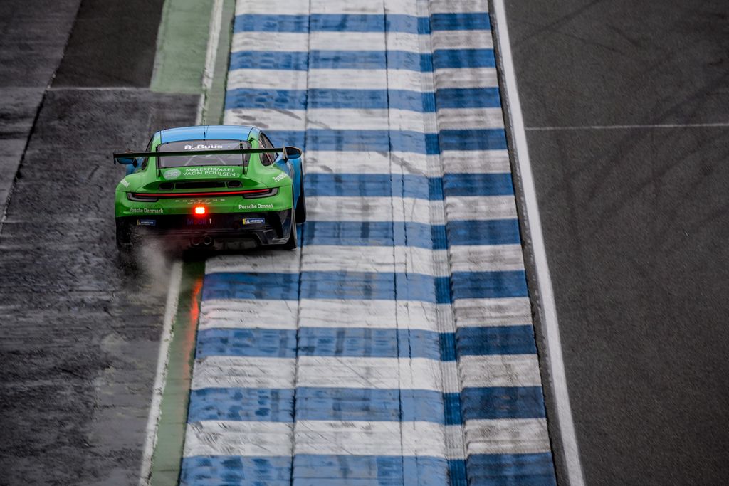 Bastian Buus sluttede på mesterskabspodiet i Porsche Carrera Cup-finale
(Foto: Porsche Motorsport)